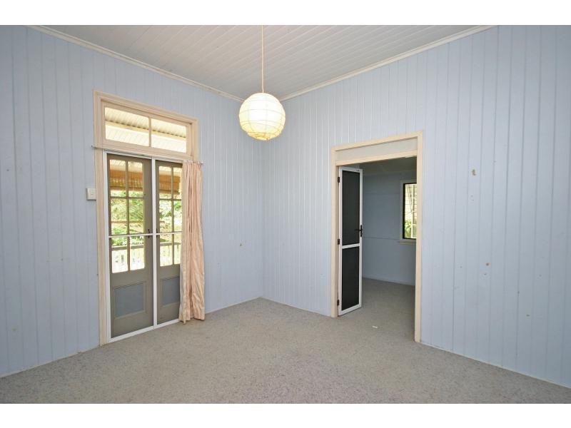 258 Peachester Road, Beerwah QLD 4519