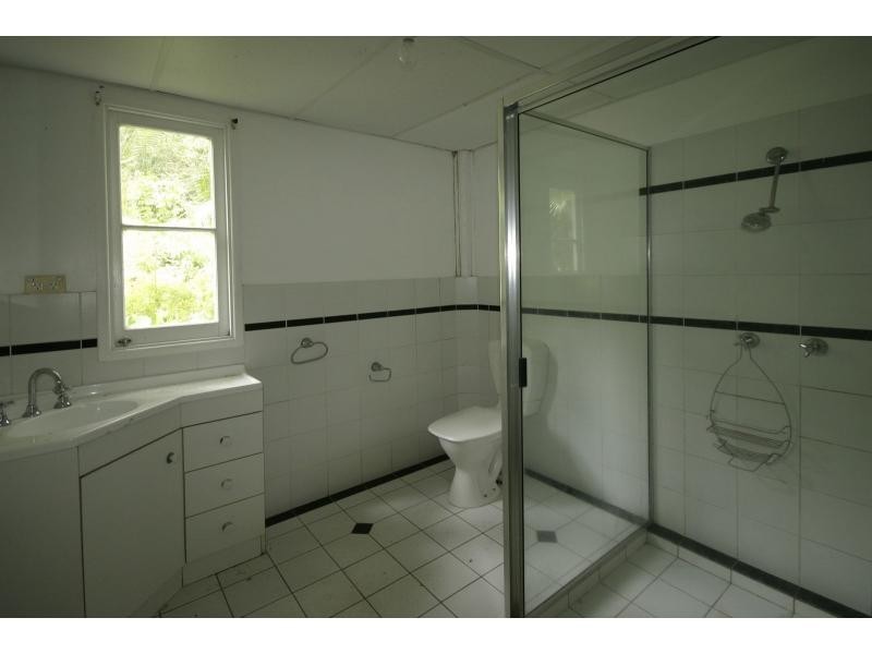 258 Peachester Road, Beerwah QLD 4519