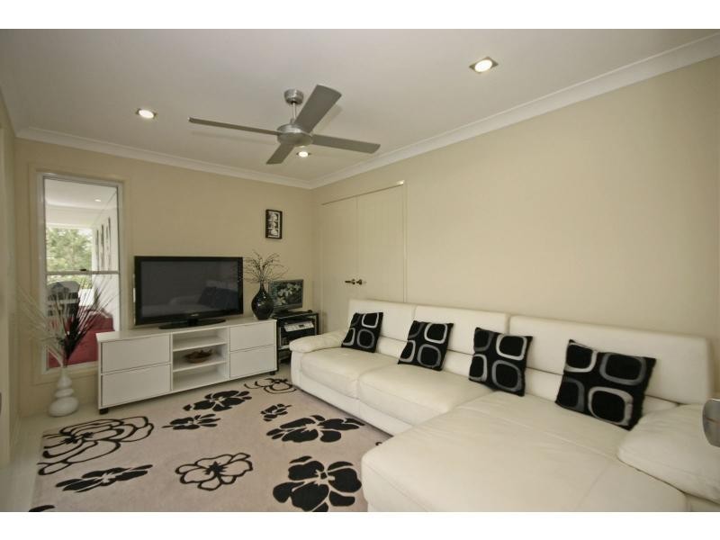 3 Peterlyn Court, Beerwah QLD 4519
