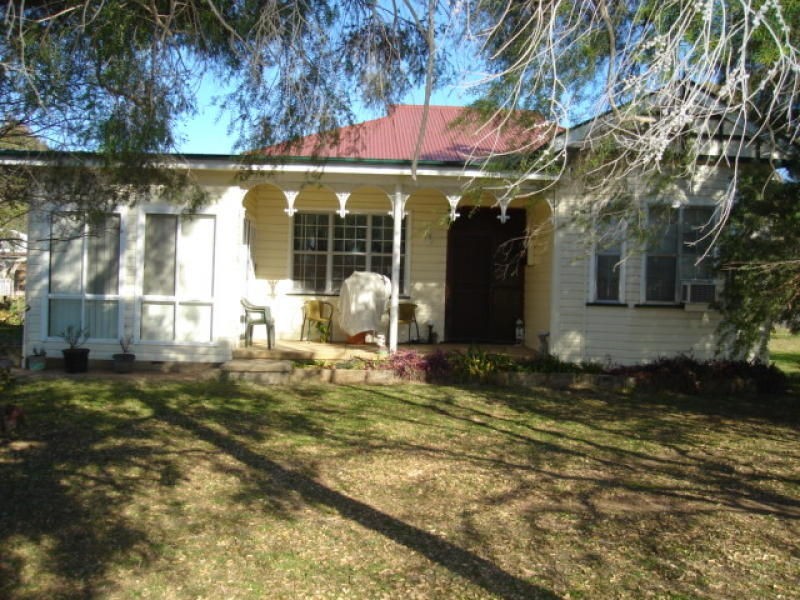 88 Finch Street, Bingara NSW 2404
