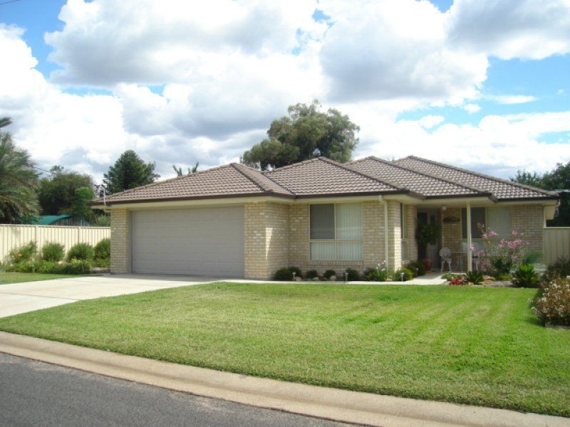 16 Byrnes Street, Bingara NSW 2404