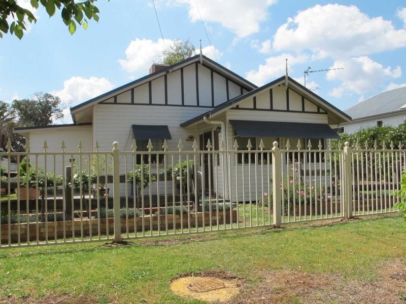 37 Bombelli Street, Bingara NSW 2404