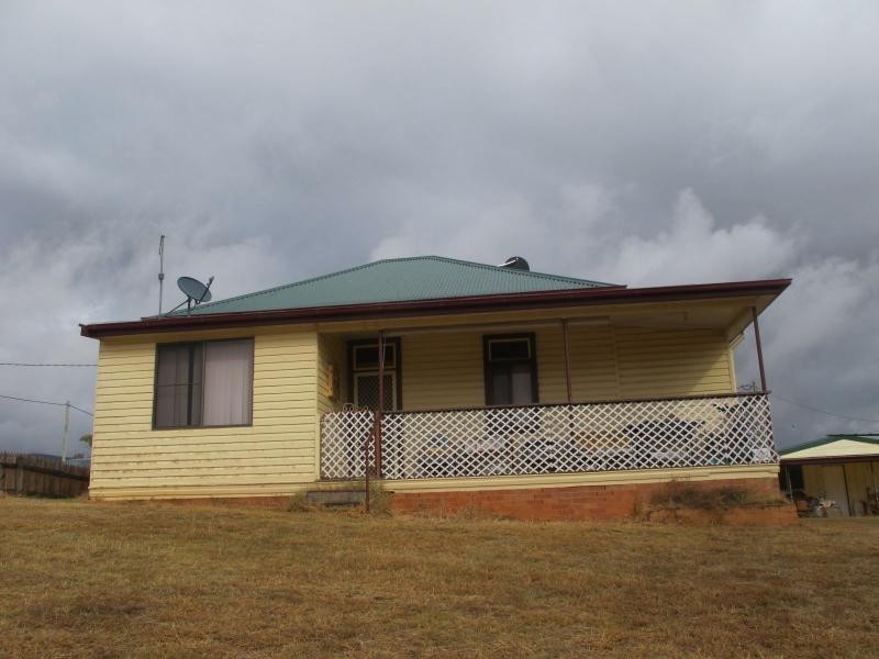 8 Bandalong Street, Bingara NSW 2404