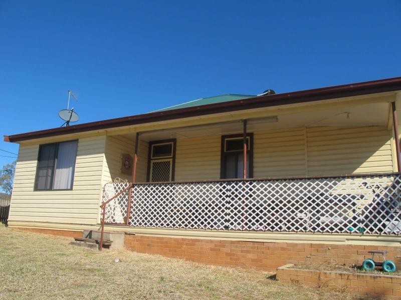 8 Bandalong Street, Bingara NSW 2404