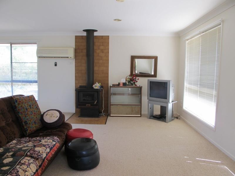 8 Pound Street, Bingara NSW 2404