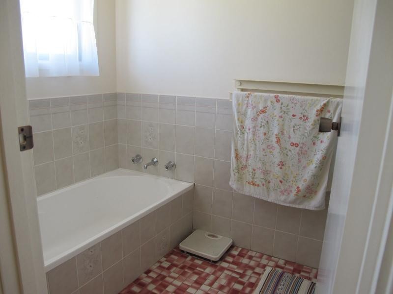 8 Pound Street, Bingara NSW 2404