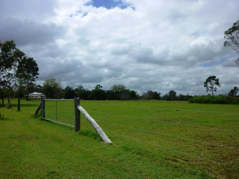 Lockyer Waters QLD 4311