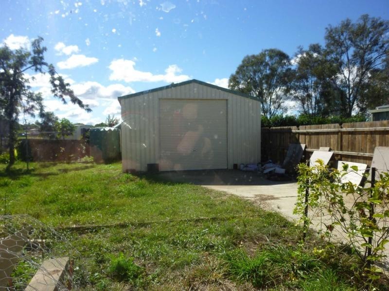 Walloon QLD 4306