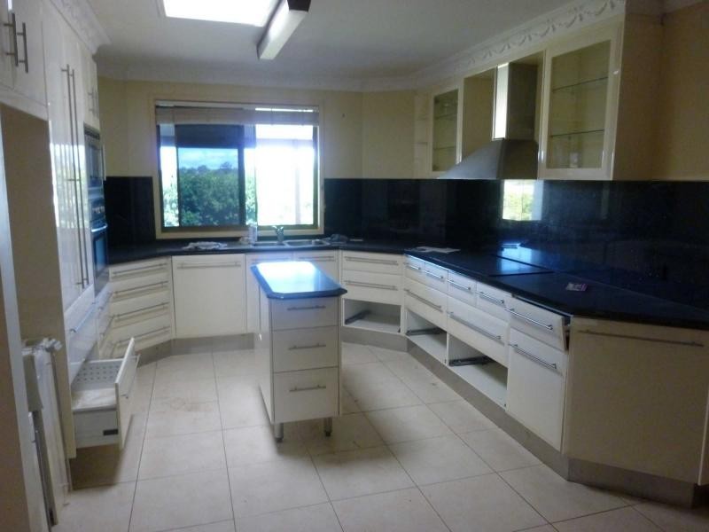 Walloon QLD 4306