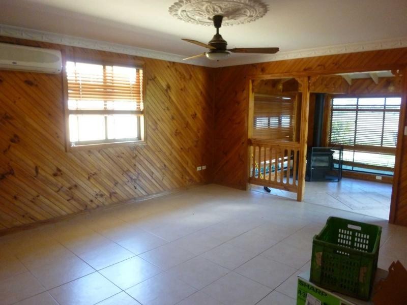 Walloon QLD 4306