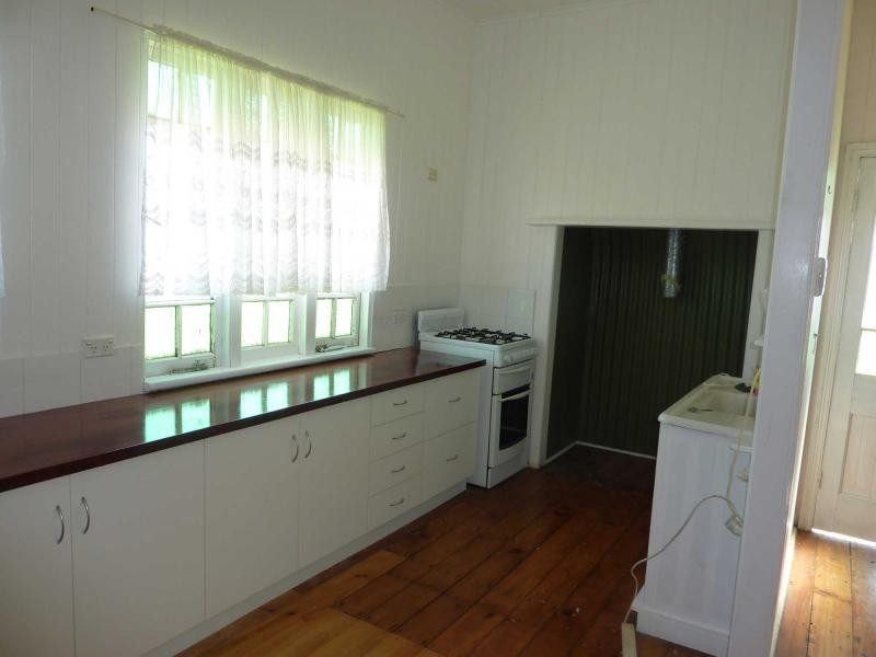 5 Leslee Court, Summerholm QLD 4341