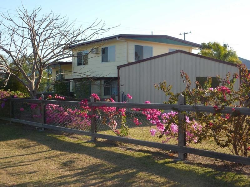 13 Pryde Street, Lowood QLD 4311