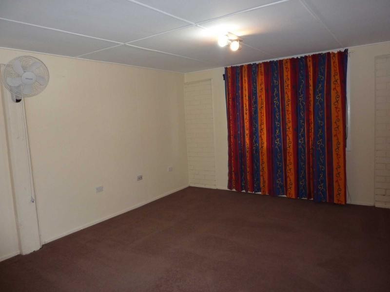 13 Pryde Street, Lowood QLD 4311