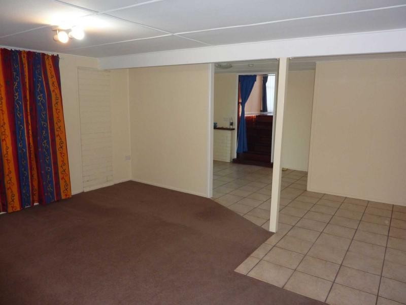 13 Pryde Street, Lowood QLD 4311