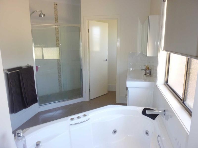 Kensington Grove QLD 4341