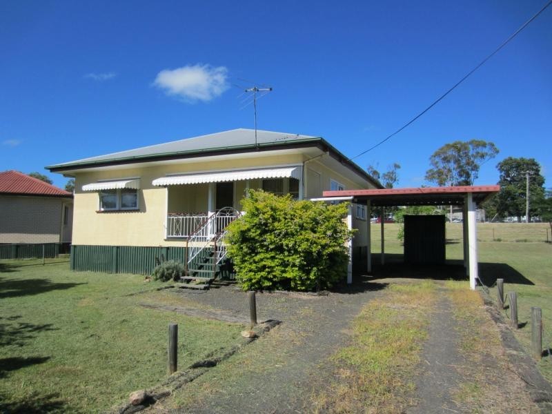 101 Railway Street, Lowood QLD 4311