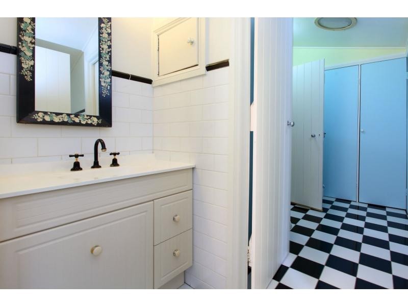 9 Weldon Street, North Ipswich QLD 4305