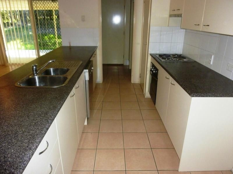 Kensington Grove QLD 4341