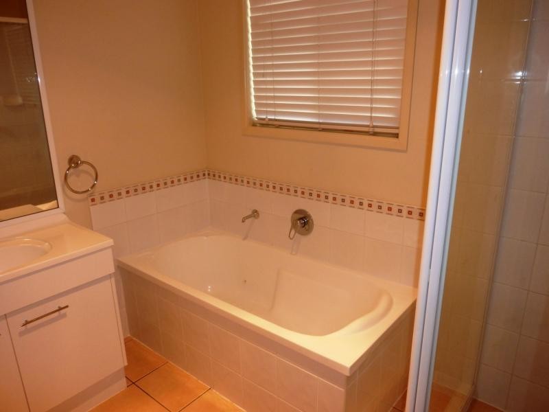 Kensington Grove QLD 4341