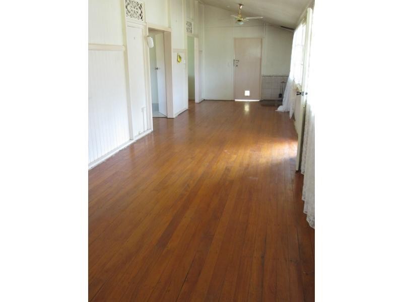 60 Kent Road, Lowood QLD 4311