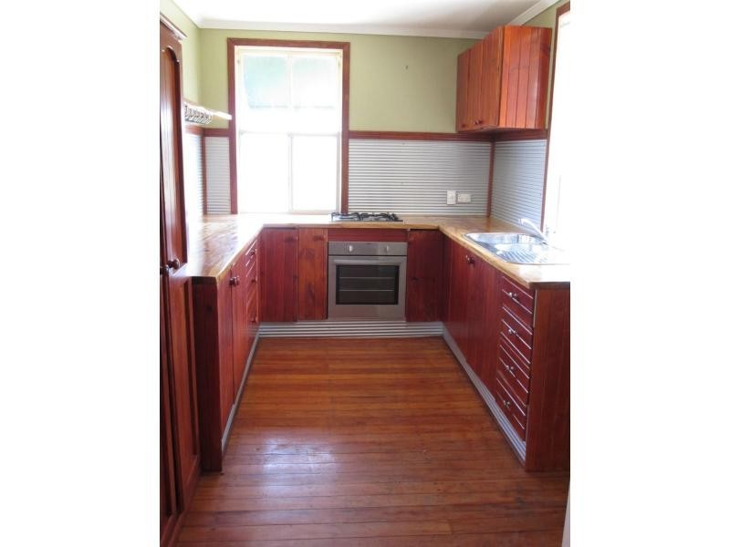 60 Kent Road, Lowood QLD 4311