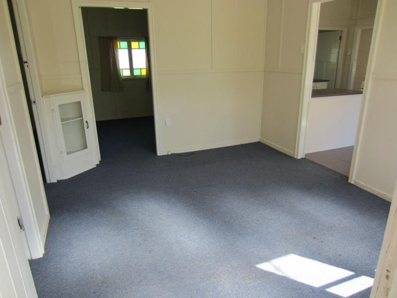 23 Daniel Street, Lowood QLD 4311