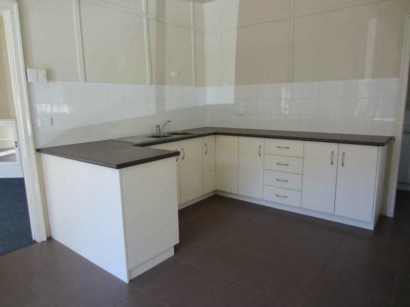 23 Daniel Street, Lowood QLD 4311