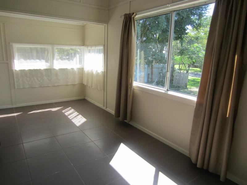 23 Daniel Street, Lowood QLD 4311