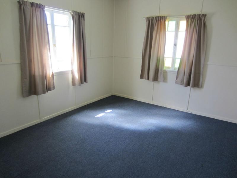 23 Daniel Street, Lowood QLD 4311