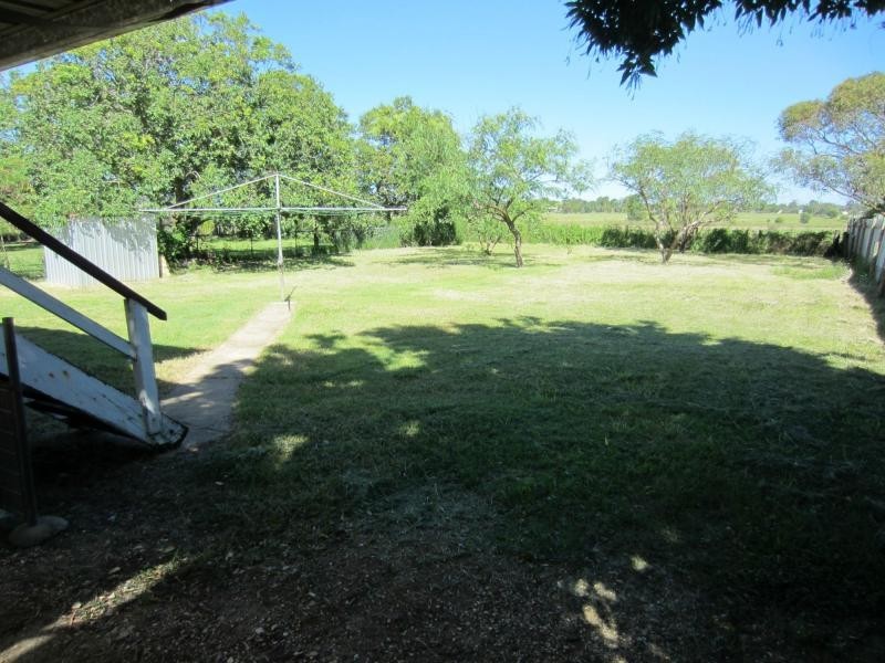 23 Daniel Street, Lowood QLD 4311