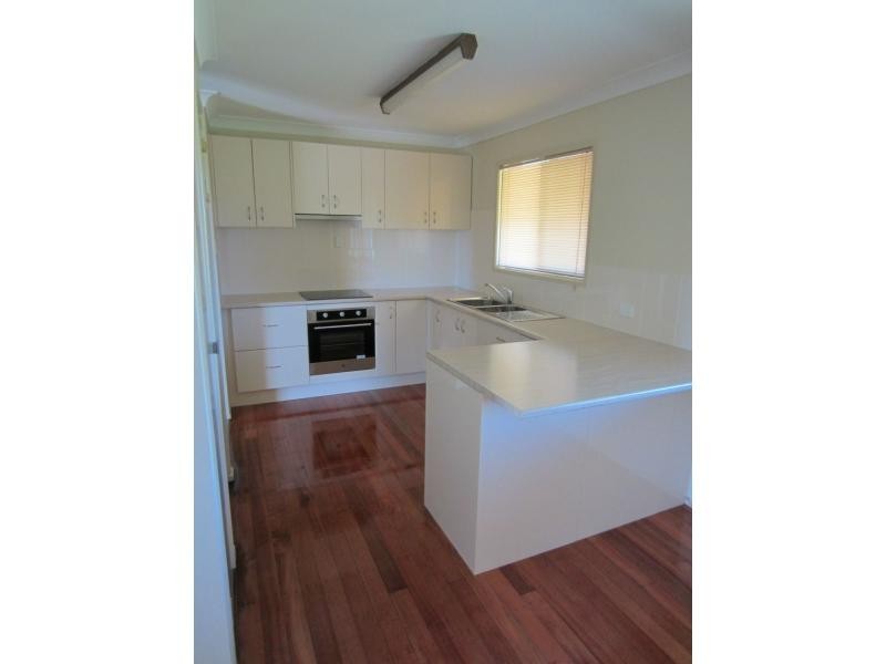 35 Daniel Street, Lowood QLD 4311