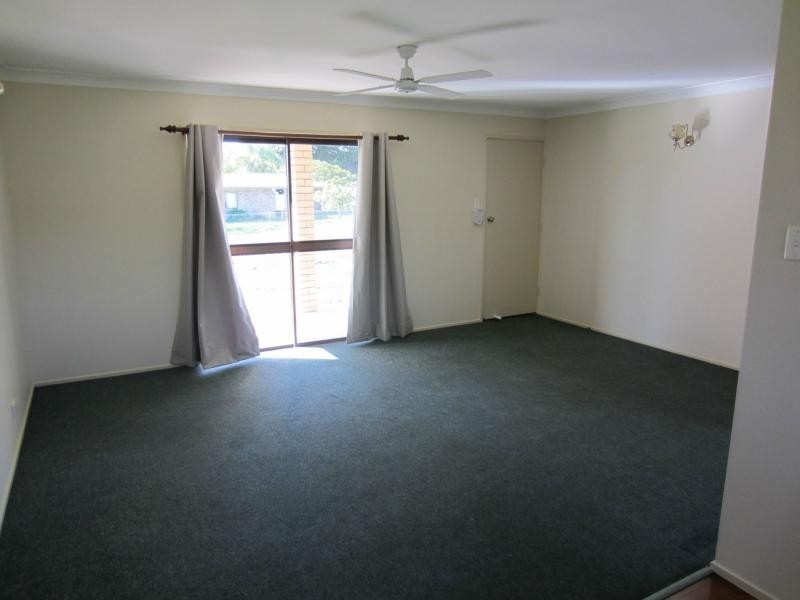 35 Daniel Street, Lowood QLD 4311