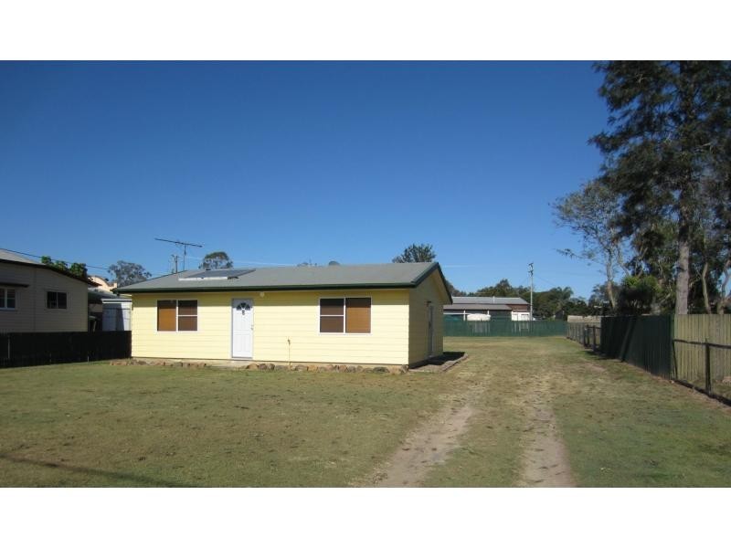 10 Burns Street, Fernvale QLD 4306