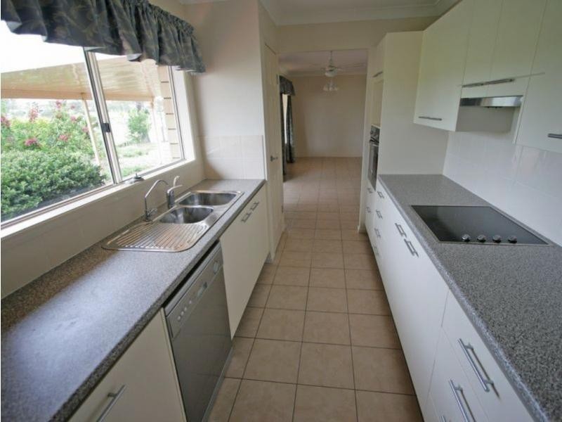 Kensington Grove QLD 4341