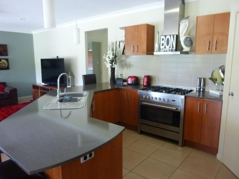 Kensington Grove QLD 4341