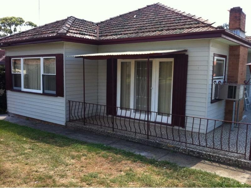 44 Edna Avenue, Merrylands NSW 2160