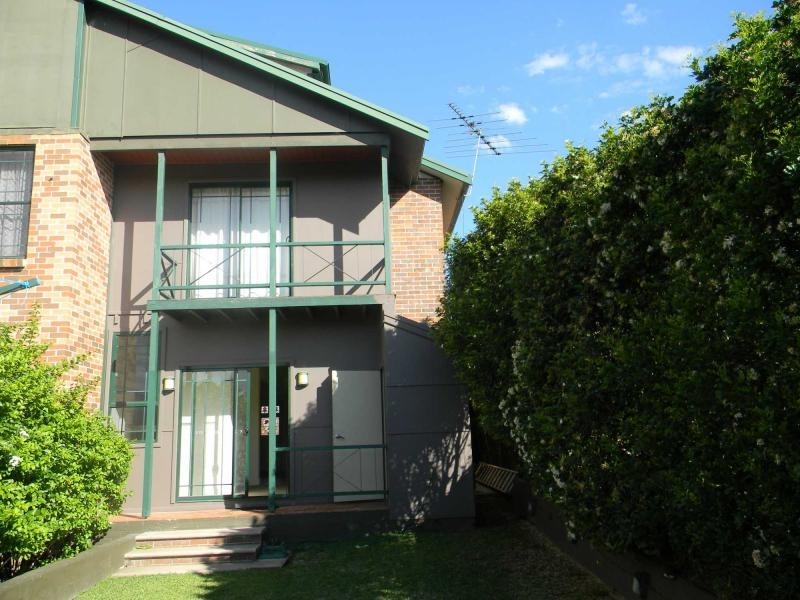 17A Bayview Avenue, Earlwood NSW 2206