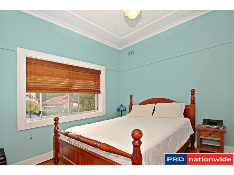 6 Hillcrest Avenue, Bardwell Park NSW 2207