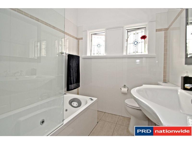 6 Hillcrest Avenue, Bardwell Park NSW 2207