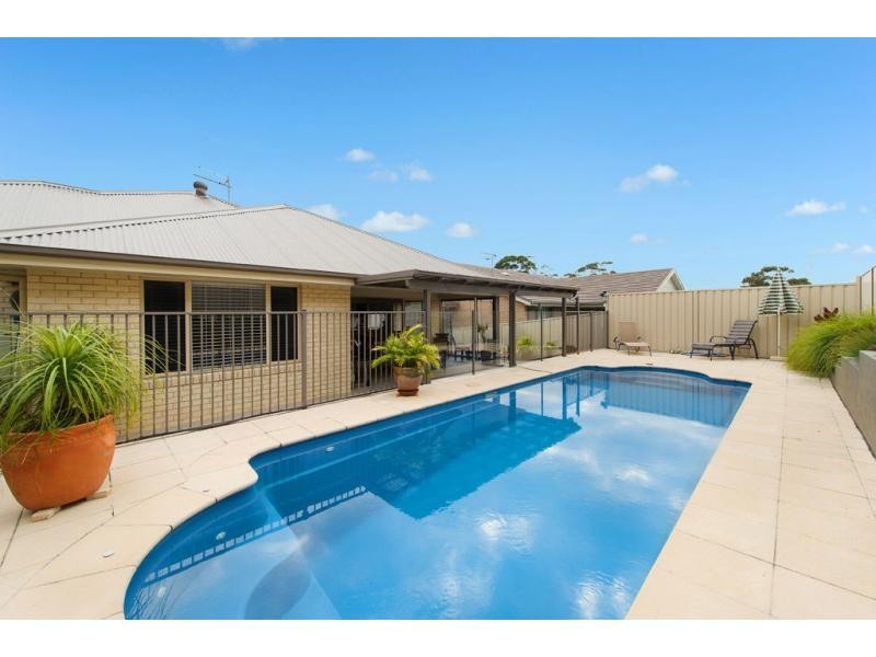 5 Macrae Street, Bonny Hills NSW 2445