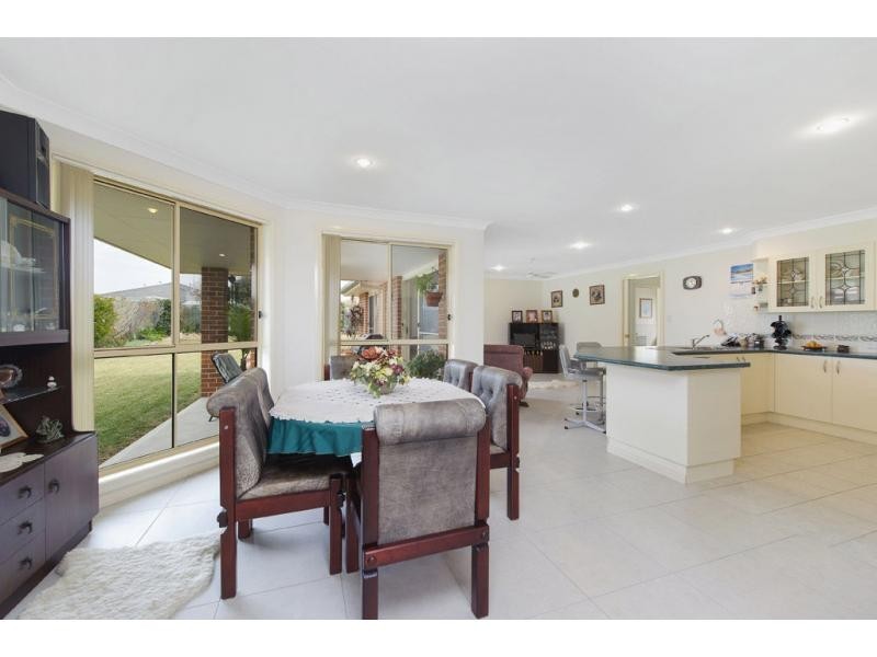 11 Crosslands Avenue, Wauchope NSW 2446