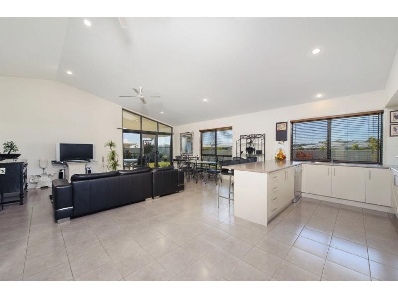 39 Rainbow Beach Drive, Bonny Hills NSW 2445