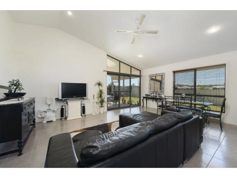 39 Rainbow Beach Drive, Bonny Hills NSW 2445