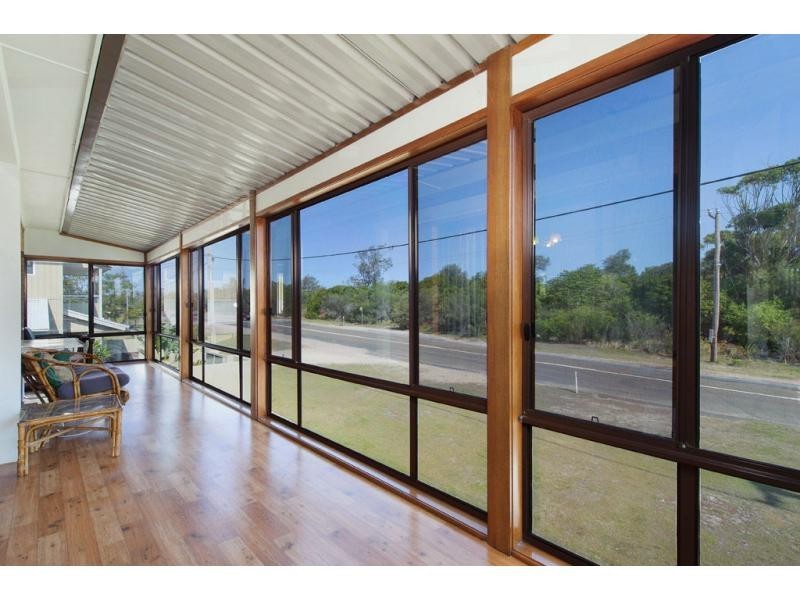 1693 Ocean Drive, Lake Cathie NSW 2445