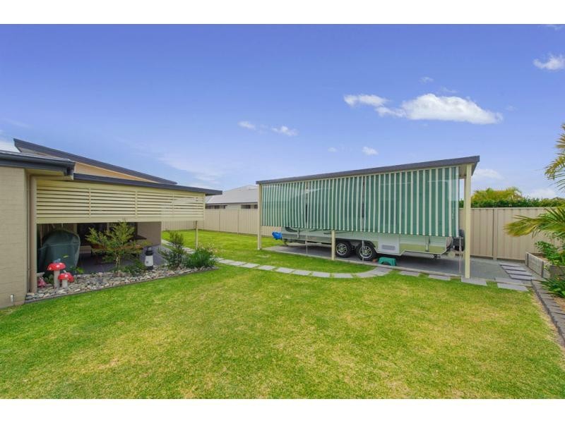 4 Magellan Place, Bonny Hills NSW 2445