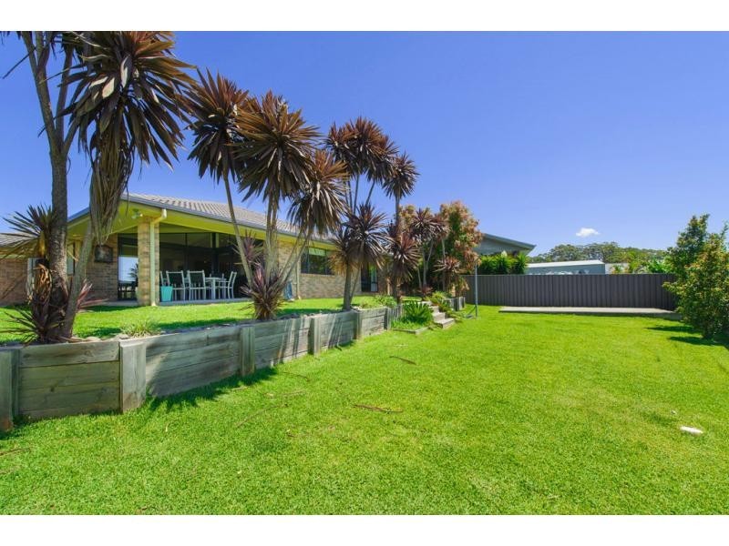 19 Rainbow Beach Drive, Bonny Hills NSW 2445