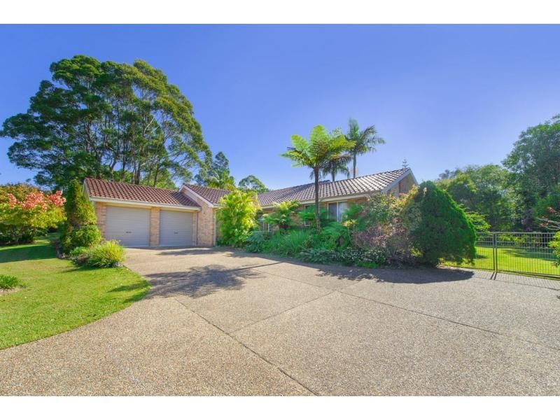 11 Springhill Place, Lake Cathie NSW 2445
