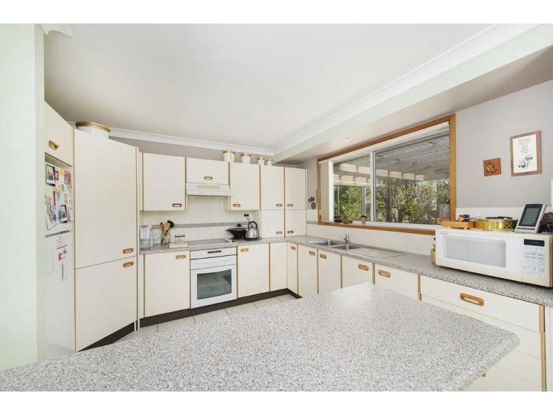 11 Springhill Place, Lake Cathie NSW 2445