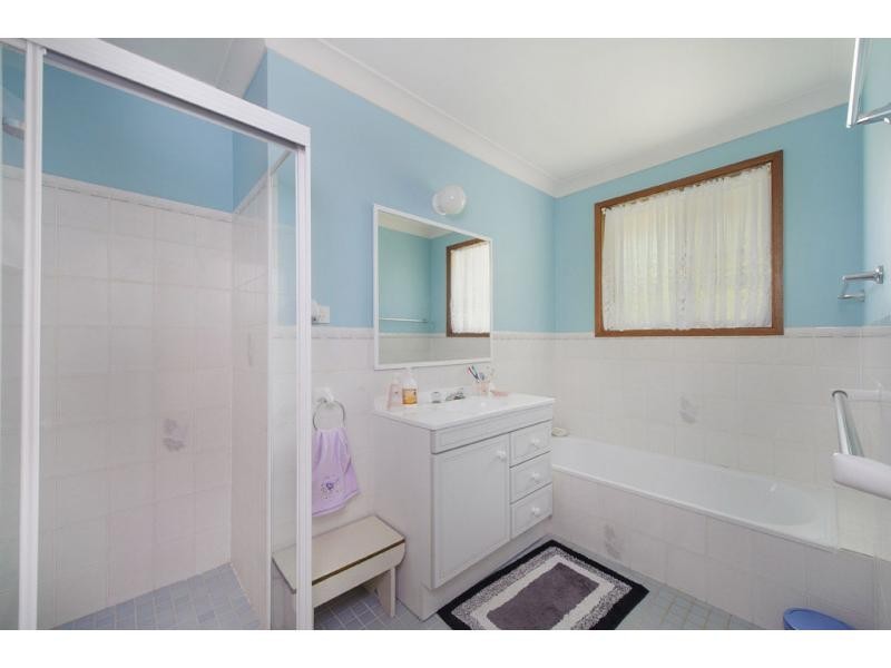 11 Springhill Place, Lake Cathie NSW 2445