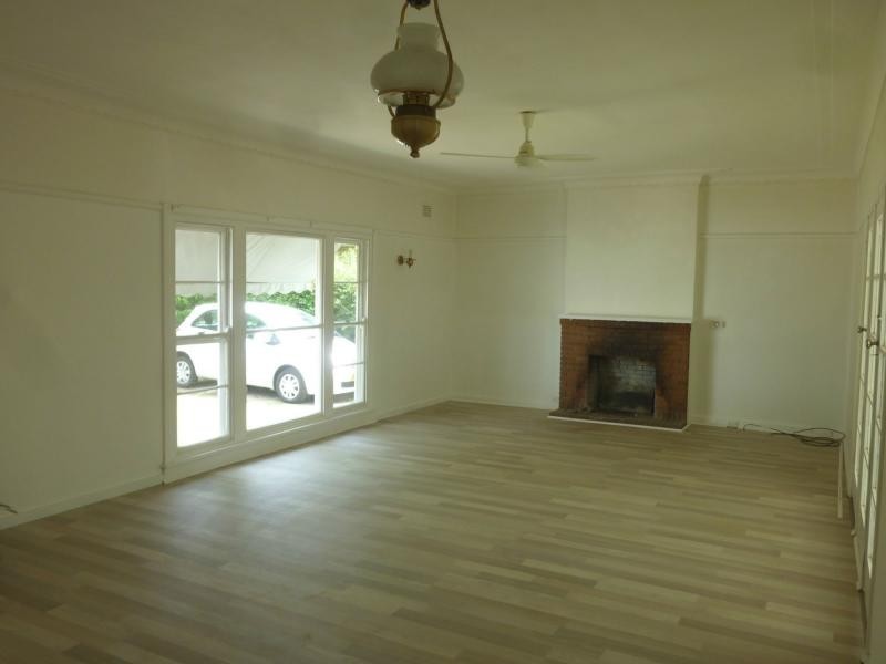 15 Berowra Road, Mount Colah NSW 2079